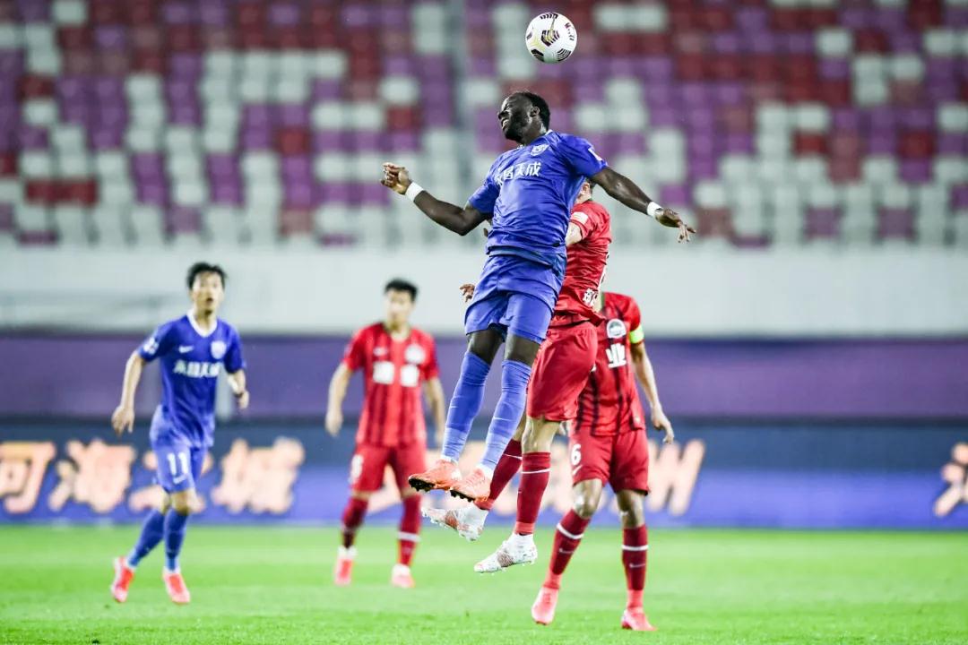 احتمالات الفوز بدوري أبطال أوروباتحليل شامل للمرشحين الرئيسيين